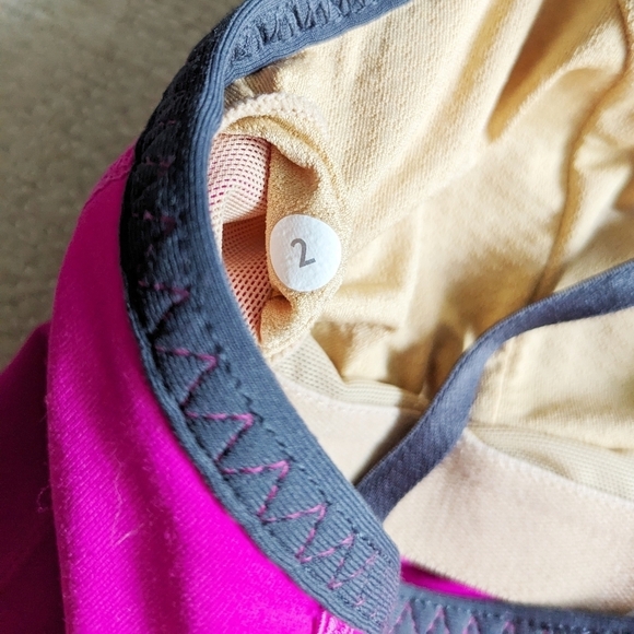 Lululemon Rehearsal Dance Tank hot pink Luxtreme size 2 - Picture 7 of 7